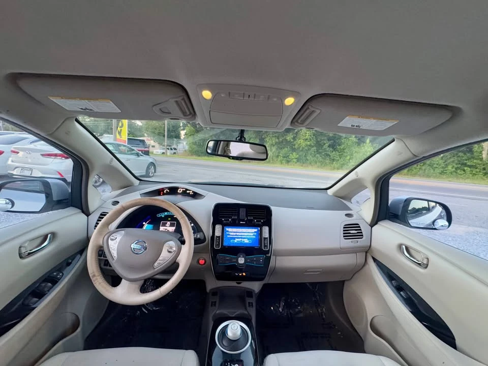 2013 Nissan Leaf - Image 10 of 18