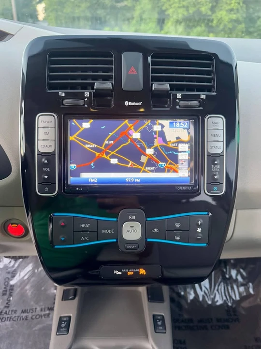 2013 Nissan Leaf - Image 15 of 18