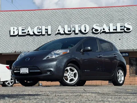 2013 Nissan LEAF SV Hatchback 4D