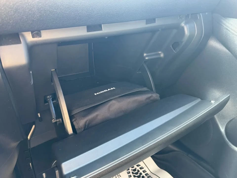 2013 Nissan Leaf - Image 16 of 20