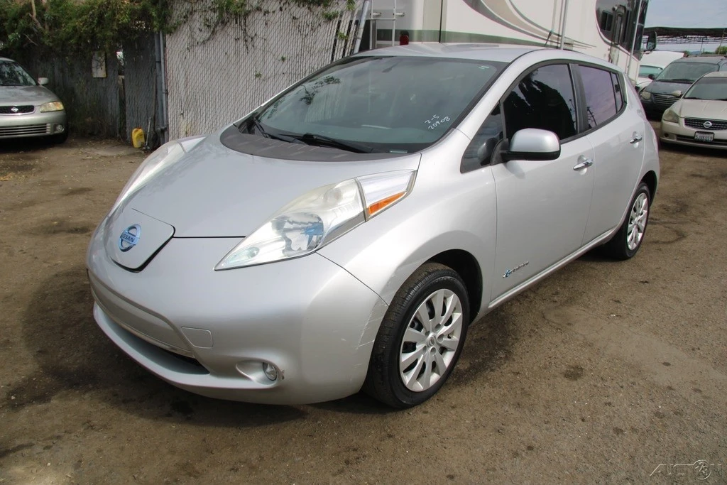 2013 Nissan Leaf - Image 2 of 21