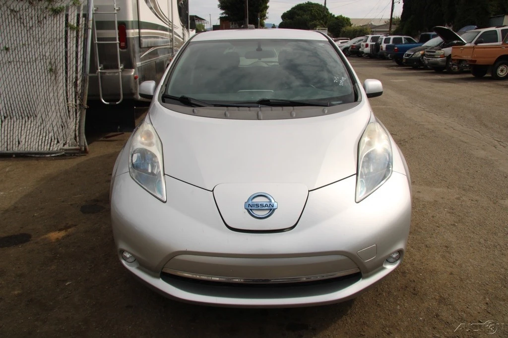 2013 Nissan Leaf - Image 9 of 21