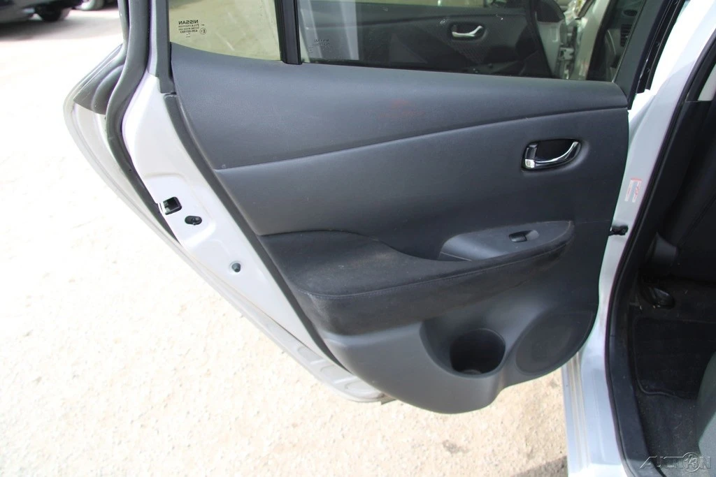 2013 Nissan Leaf - Image 18 of 21