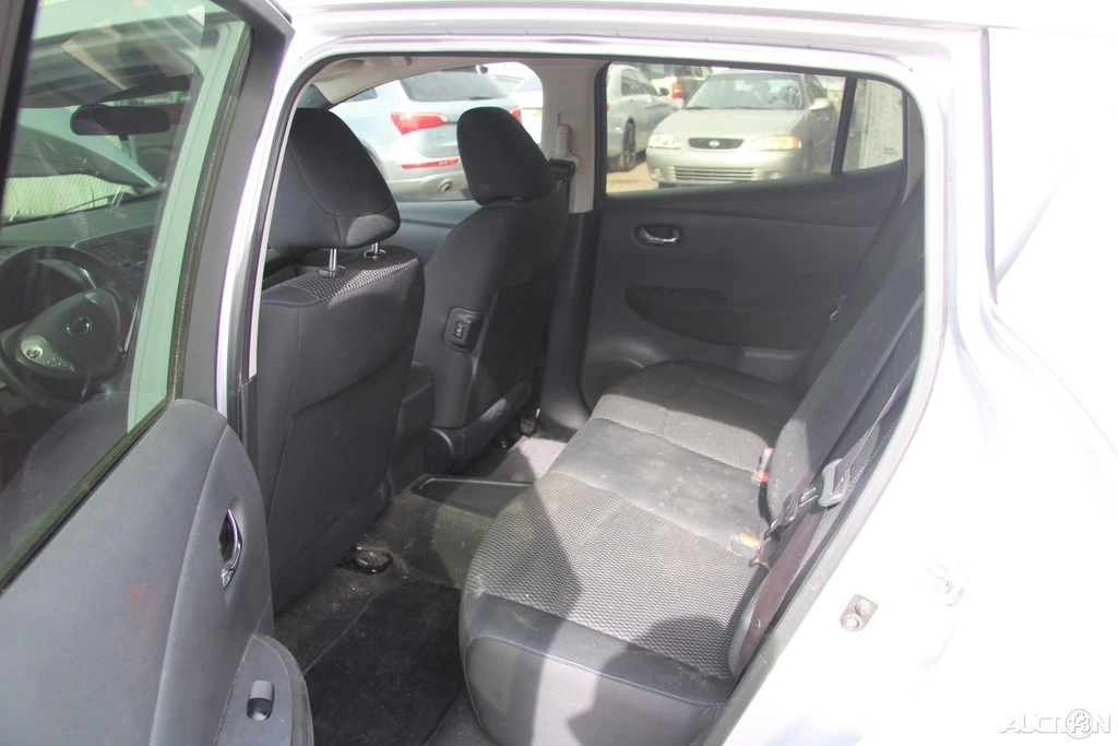 2013 Nissan Leaf - Image 19 of 21