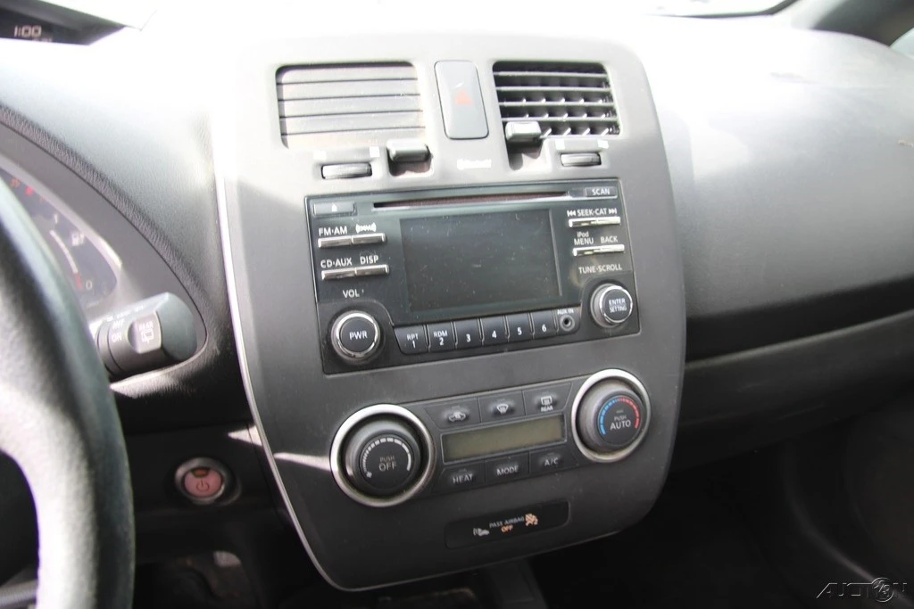 2013 Nissan Leaf - Image 16 of 21