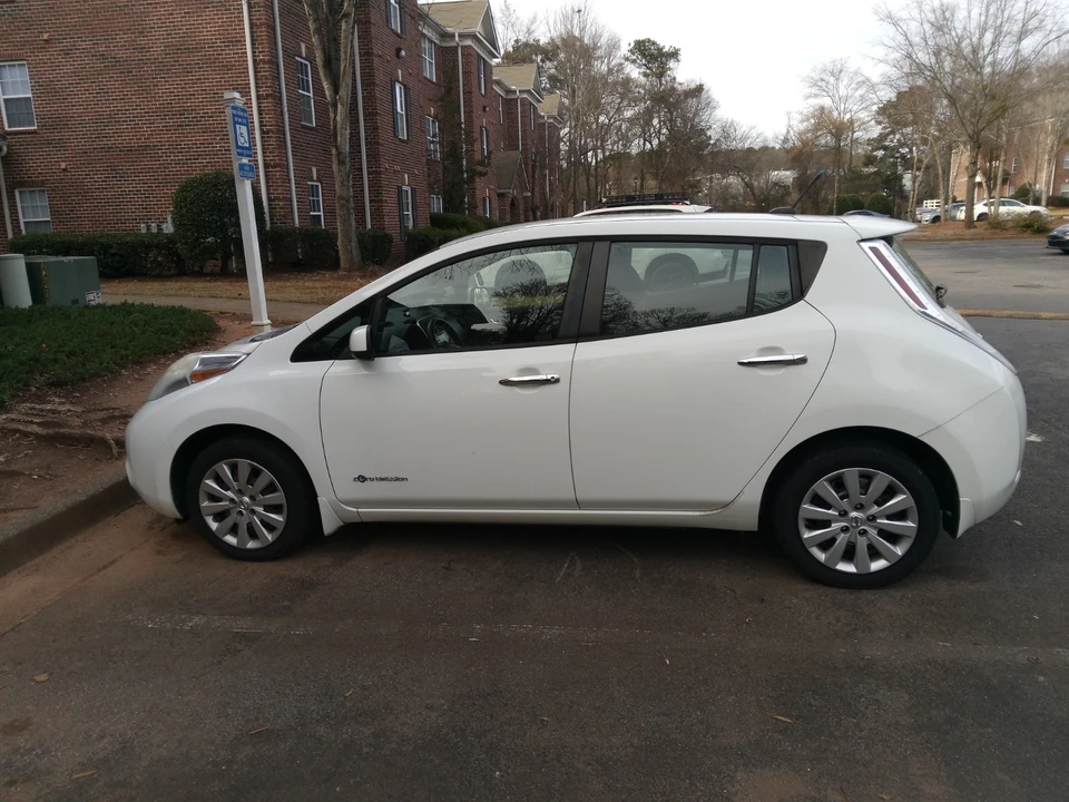 2013 Nissan Leaf - Image 14 of 19