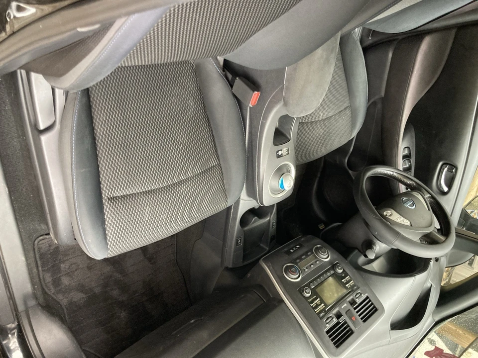 2013 Nissan Leaf - Image 10 of 11