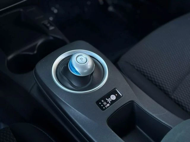 2013 Nissan Leaf - Image 17 of 21