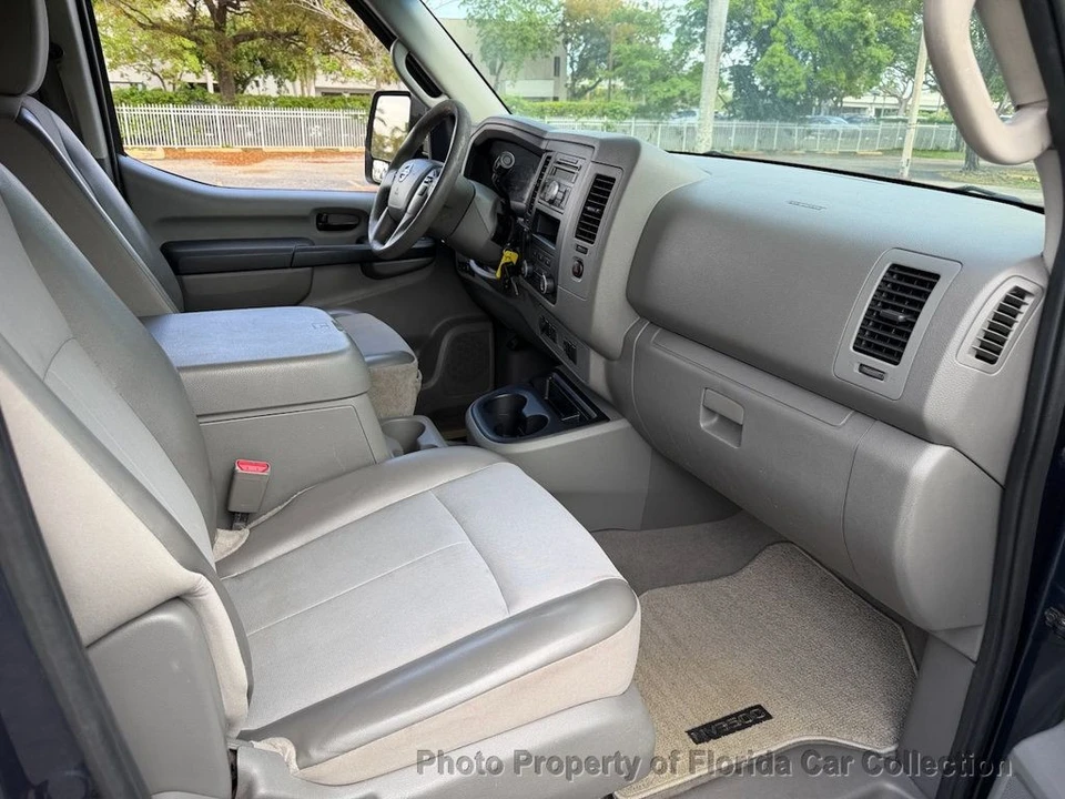 2013 Nissan NV3500 - Image 9 of 12
