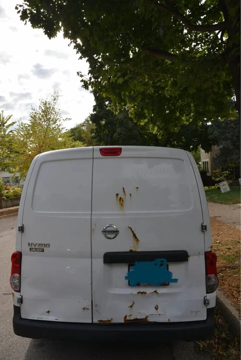 2013 Nissan NV - Image 4 of 5