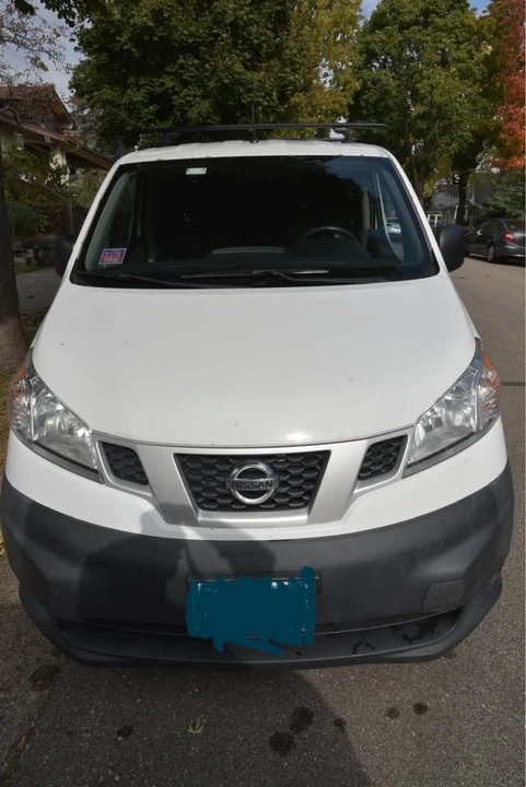 2013 Nissan NV - Image 2 of 5