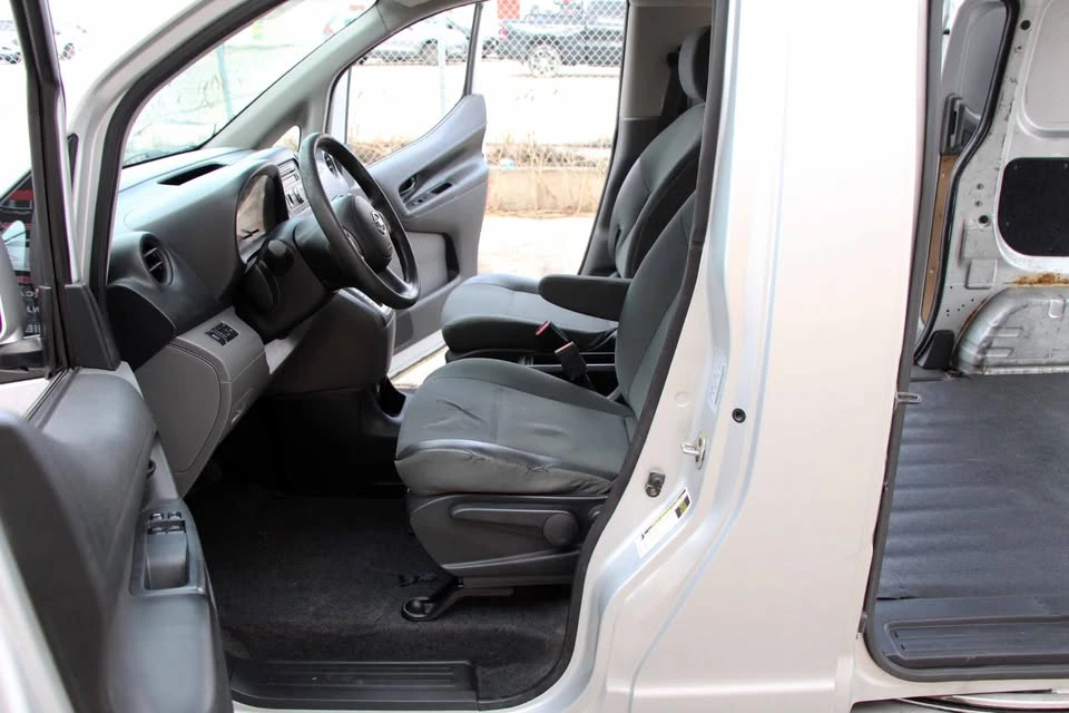 2013 Nissan NV - Image 14 of 20
