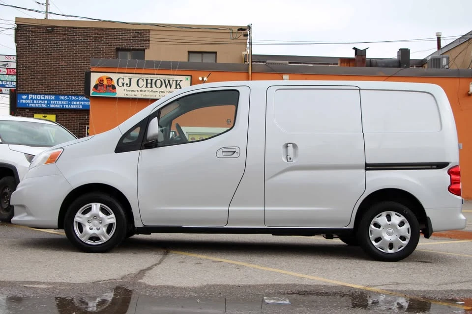 2013 Nissan NV - Image 3 of 20