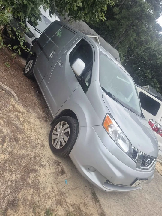 2013 Nissan NV - Image 2 of 2