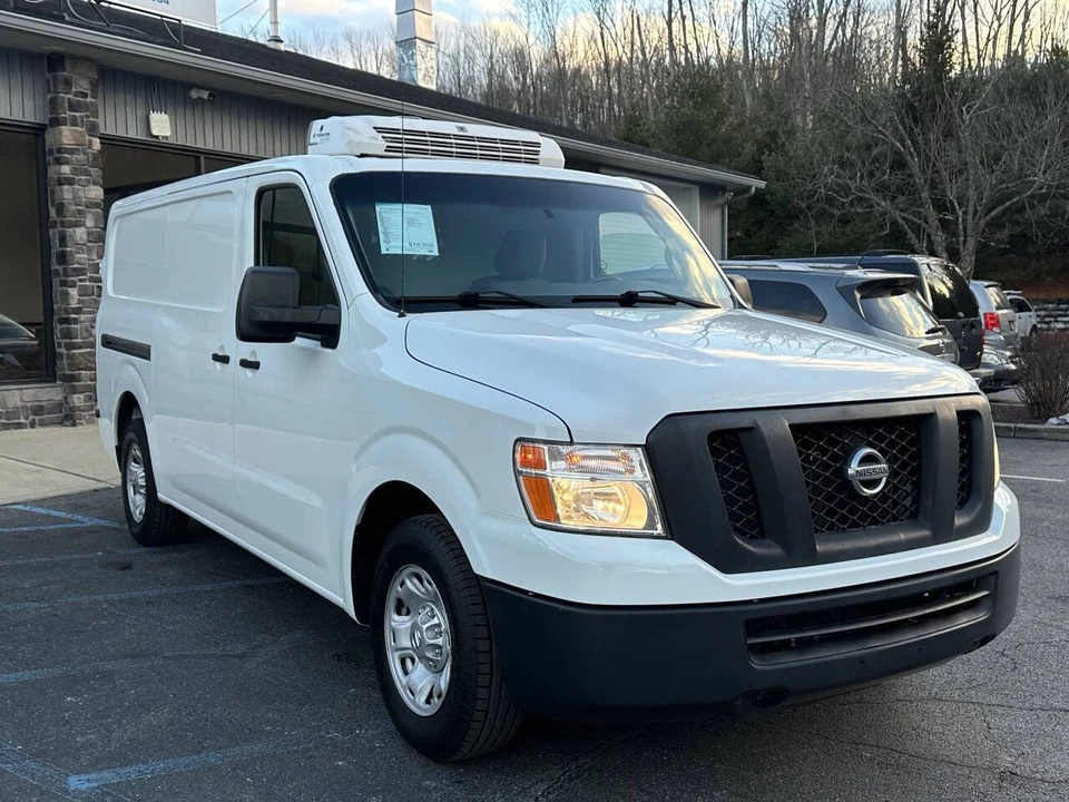 2013 Nissan NV3500 - Image 4 of 12