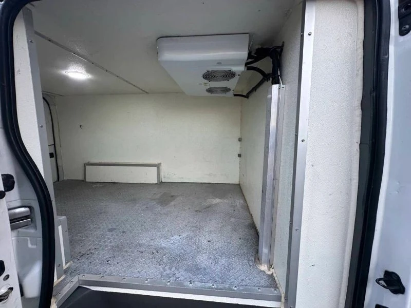 2013 Nissan NV3500 - Image 9 of 12