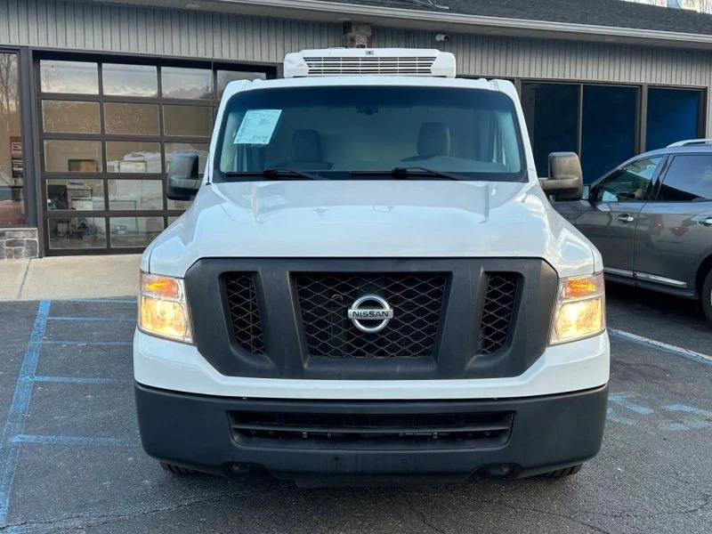 2013 Nissan NV3500 - Image 3 of 12