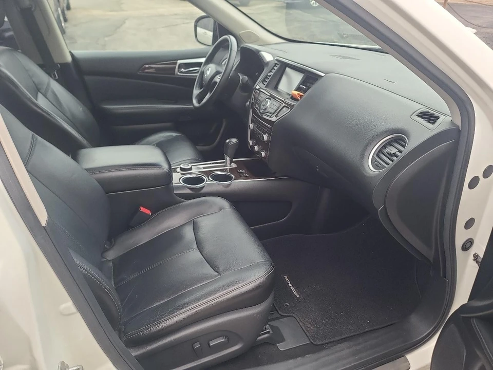 2013 Nissan Pathfinder 4th Gen - Image 16 of 21