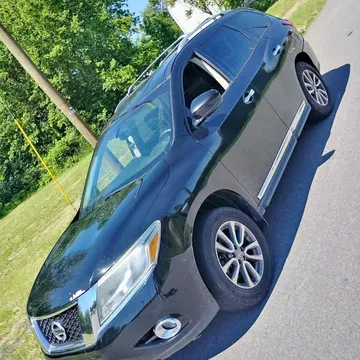 2013 Nissan Pathfinder LE