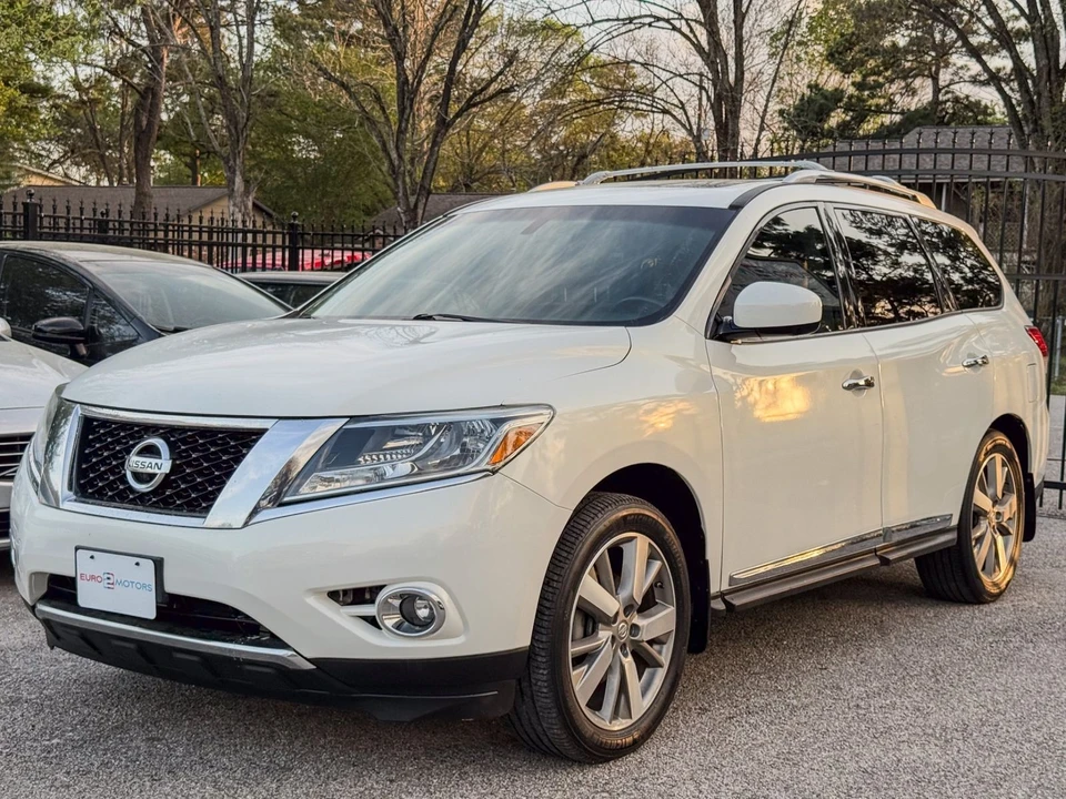 2013 Nissan Pathfinder 4th Gen - Image 4 of 12