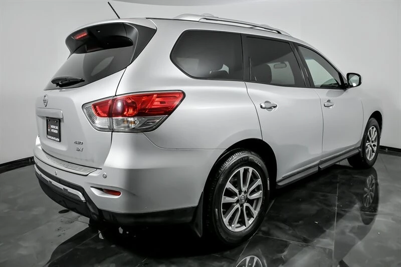2013 Nissan Pathfinder 4th Gen - Image 10 of 21