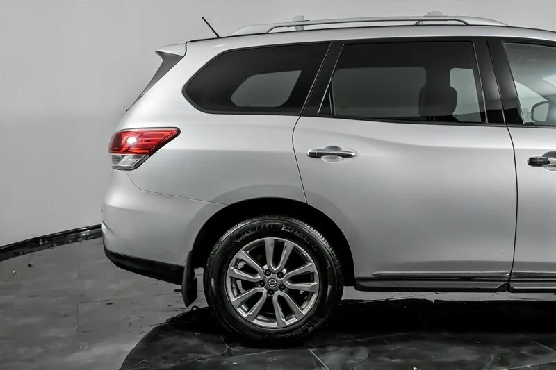 2013 Nissan Pathfinder 4th Gen - Image 11 of 21