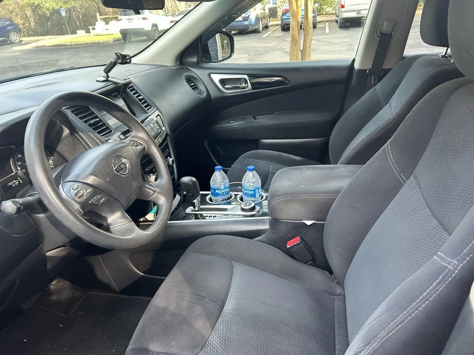 2013 Nissan Pathfinder 4th Gen - Image 5 of 10