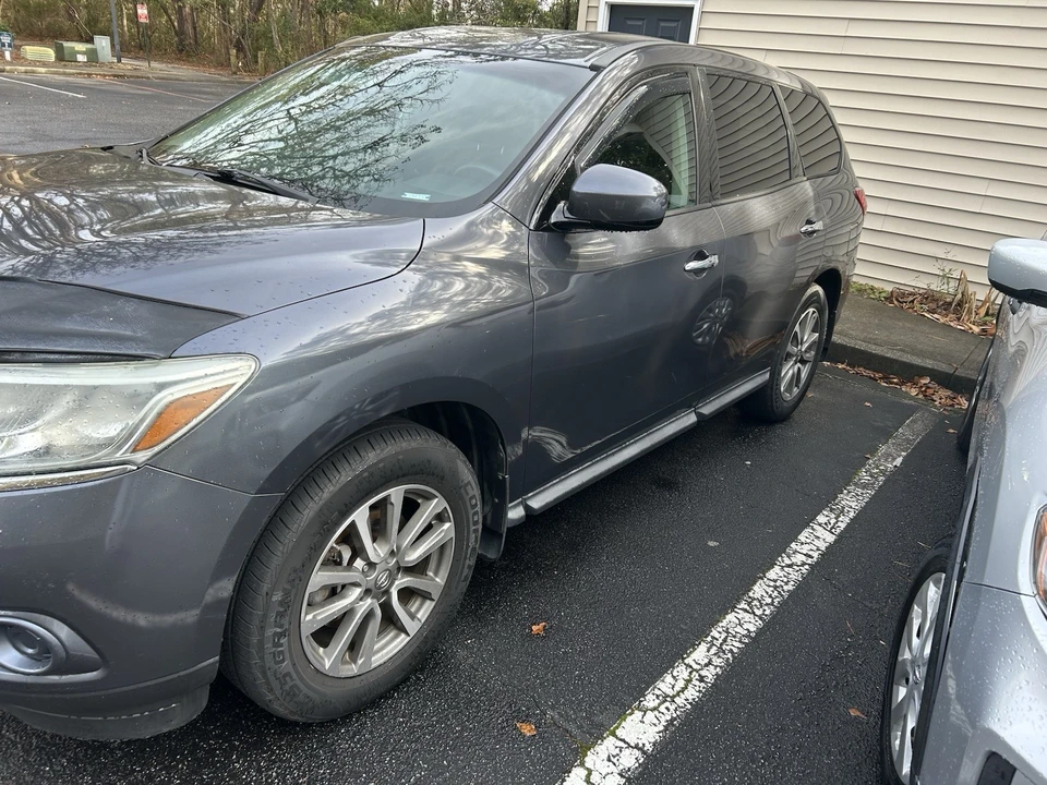2013 Nissan Pathfinder 4th Gen - Image 3 of 10