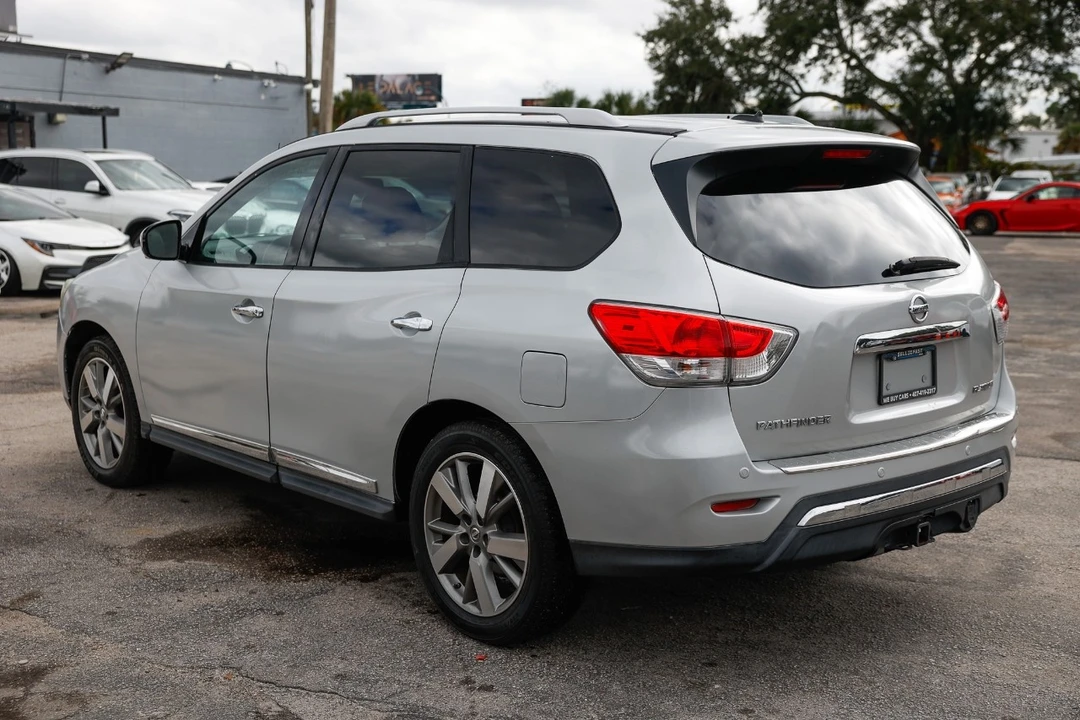 2013 Nissan Pathfinder 4th Gen - Image 5 of 12