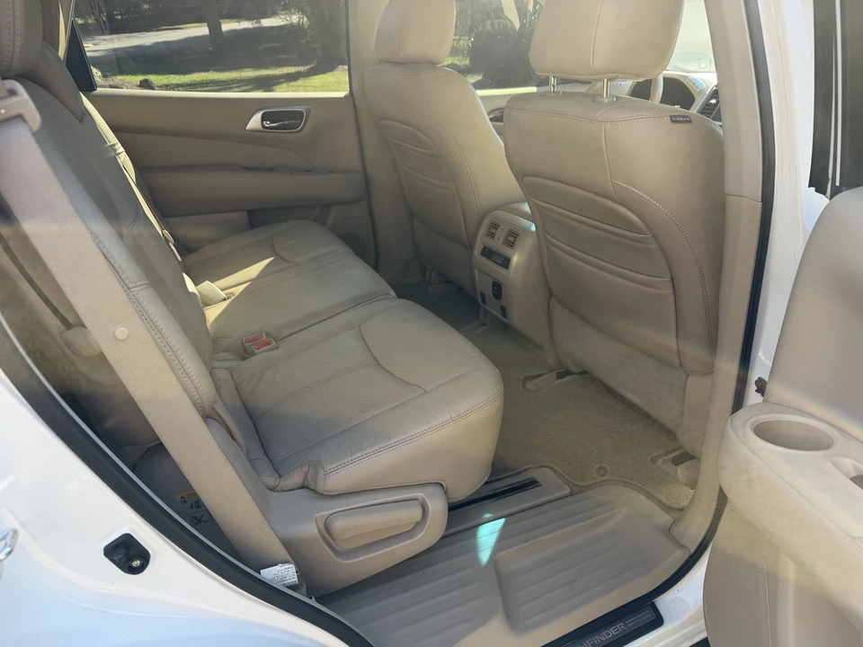 2013 Nissan Pathfinder 4th Gen - Image 11 of 12