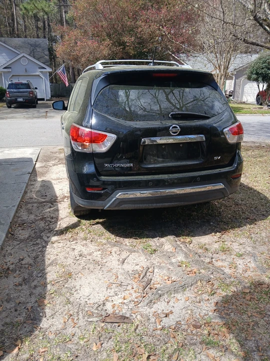 2013 Nissan Pathfinder 4th Gen - Image 2 of 13