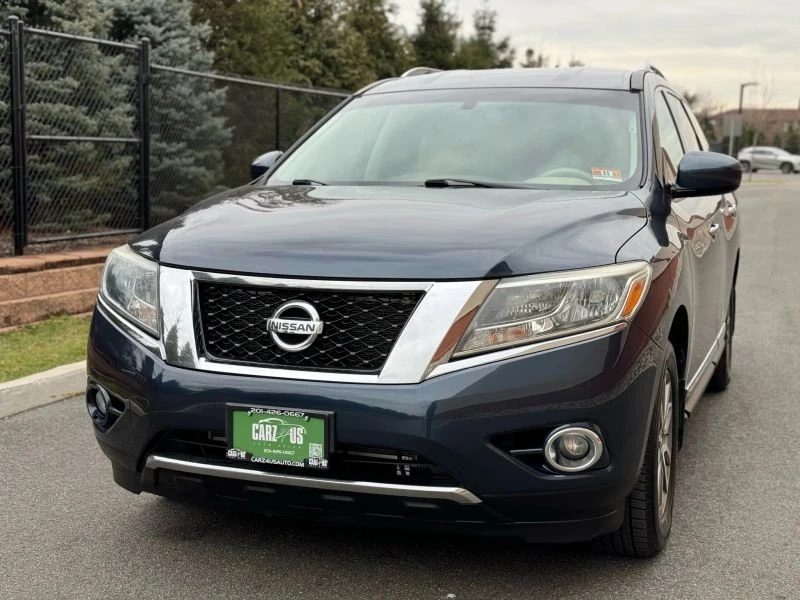 2013 Nissan Pathfinder 4th Gen - Image 2 of 12