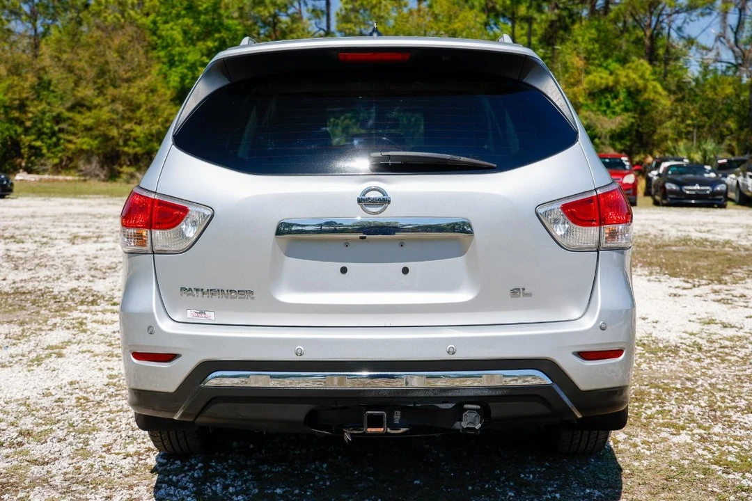 2013 Nissan Pathfinder 4th Gen - Image 7 of 31