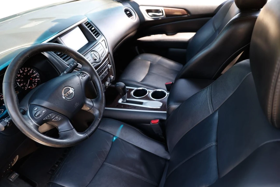 2013 Nissan Pathfinder 4th Gen - Image 4 of 31