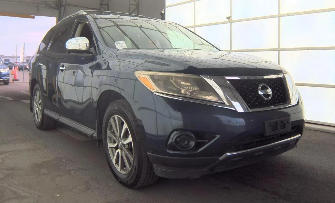 2013 Nissan Pathfinder 4th Gen - Image 3 of 14