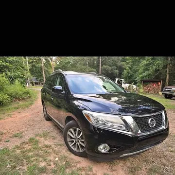 2013 Nissan Pathfinder SV Sport Utility 4D