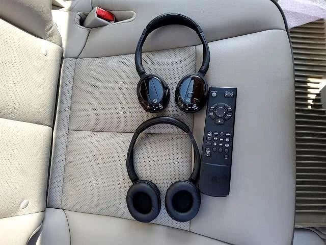 2013 Nissan Quest - Image 8 of 15