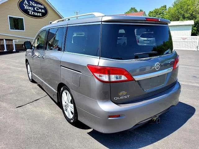 2013 Nissan Quest - Image 2 of 15