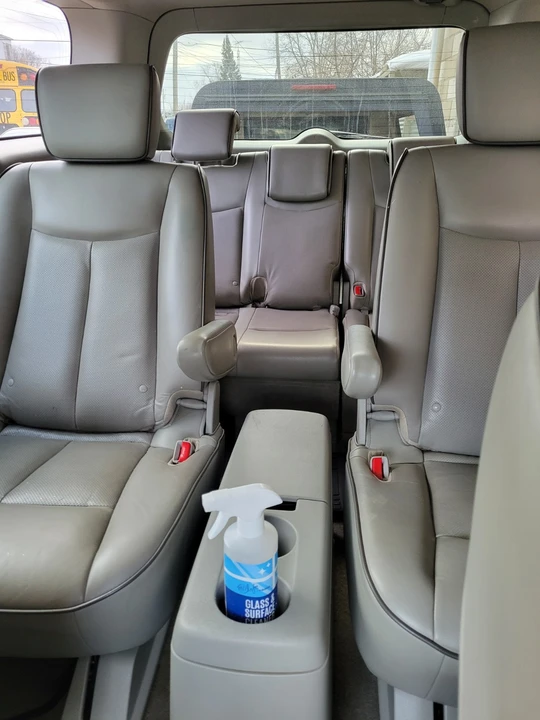 2013 Nissan Quest - Image 2 of 4