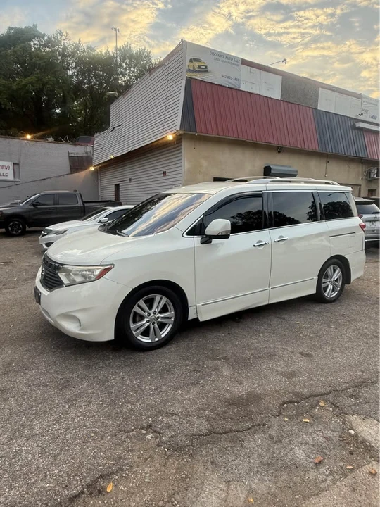 2013 Nissan Quest - Image 2 of 6