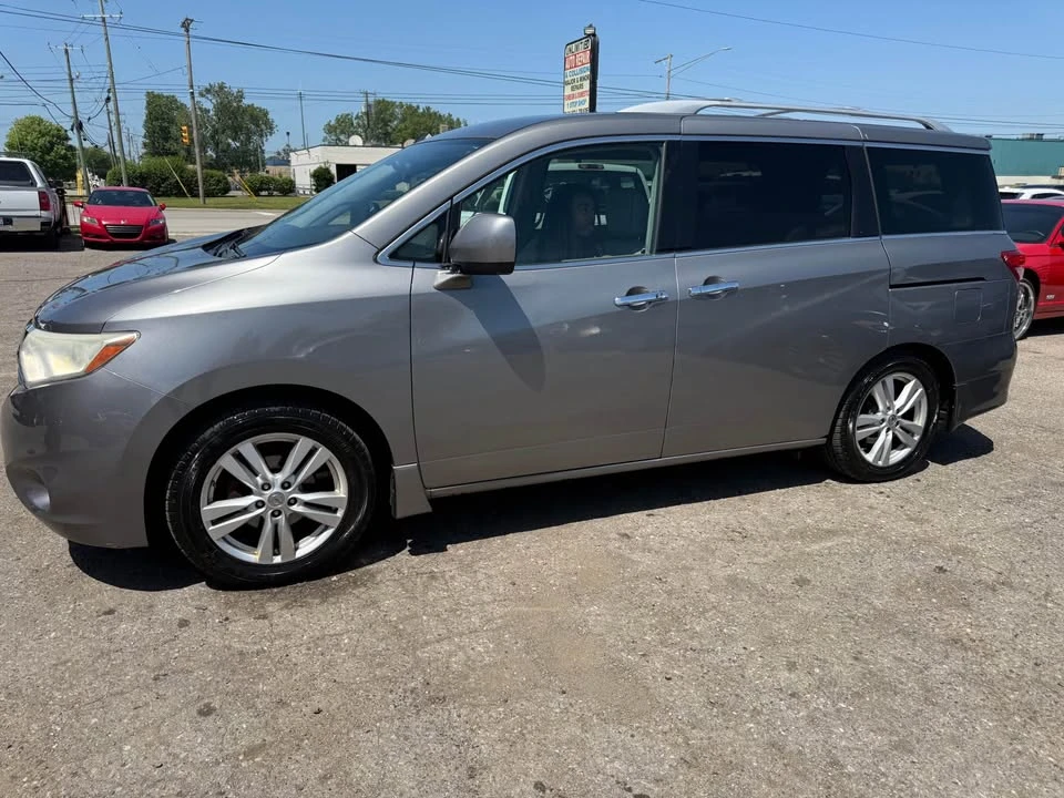 2013 Nissan Quest - Image 2 of 16