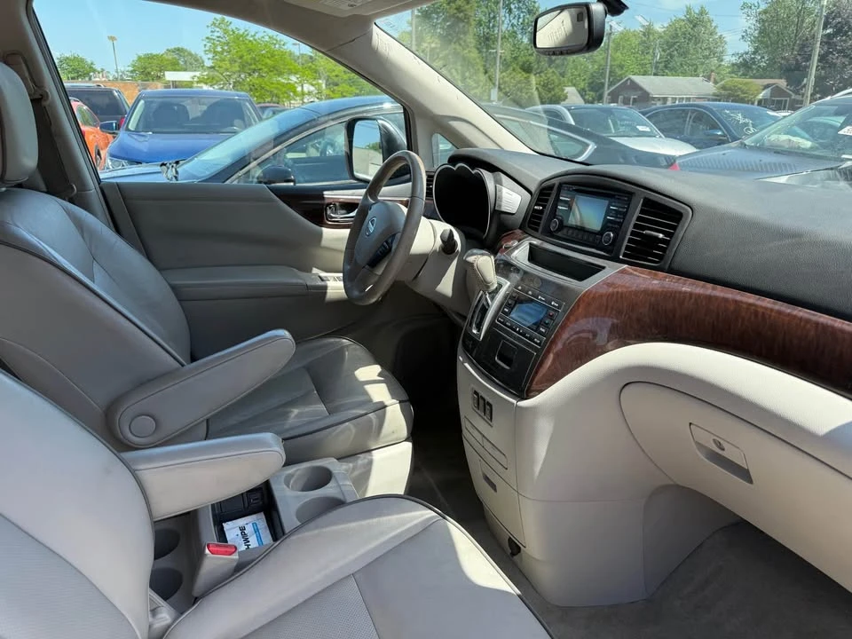 2013 Nissan Quest - Image 12 of 16