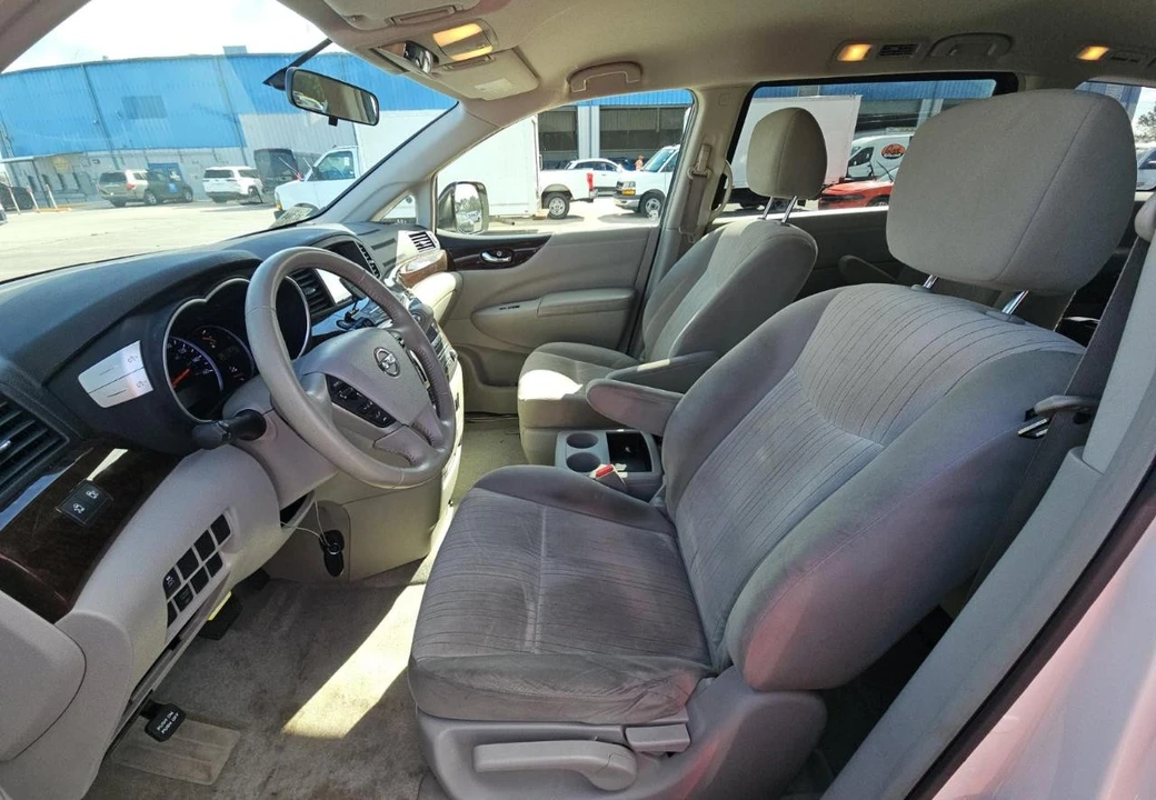 2013 Nissan Quest - Image 8 of 12