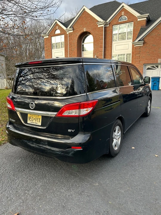 2013 Nissan Quest - Image 7 of 14