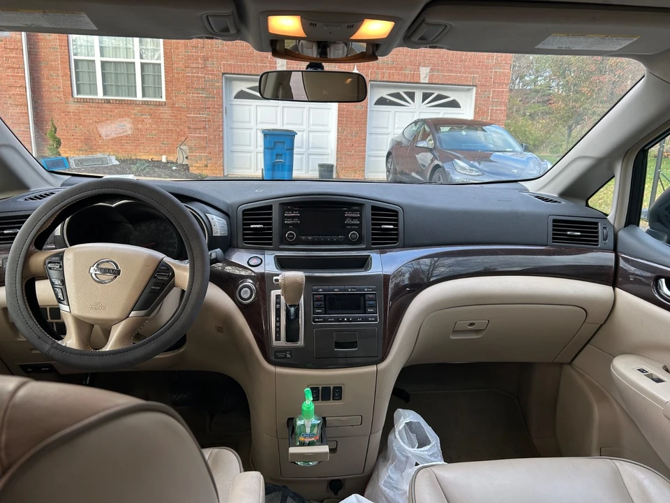 2013 Nissan Quest - Image 9 of 14