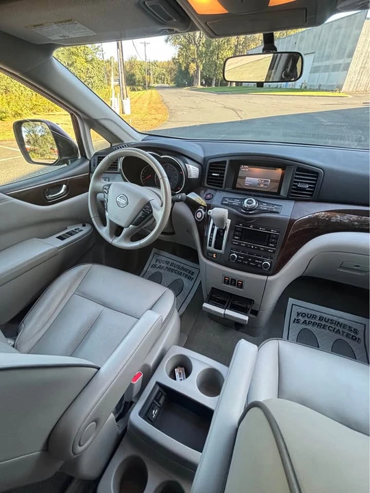 2013 Nissan Quest - Image 5 of 20
