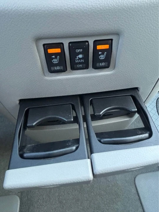 2013 Nissan Quest - Image 16 of 20