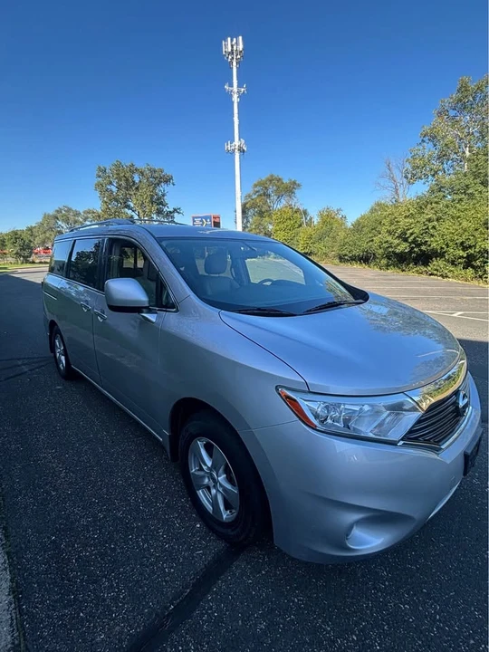 2013 Nissan Quest - Image 11 of 20