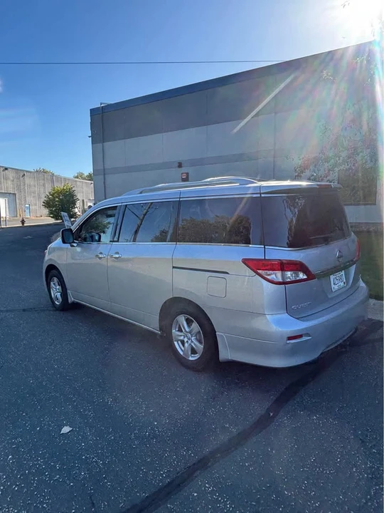 2013 Nissan Quest - Image 13 of 20
