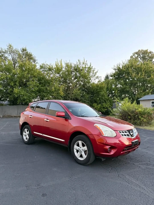 2013 Nissan Rogue - Image 2 of 10